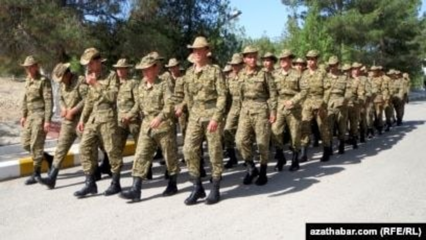 Vatanı Savunmak Bir Cezaya mı Dönüşüyor? Türkmenistan Ordusundaki Koşullar Vatanseverliği mi Güçlendiriyor, Yoksa Ülkeden Ayrılma İsteğini mi?